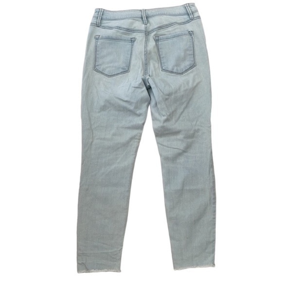 Loft Curvy Skinny Ankle Jeans - Picture 9 of 9